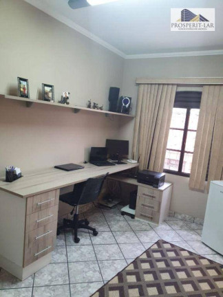 Imagem Casa com 4 Quartos à Venda, 272 m² em Jardim Vila Galvão - Guarulhos Imagem Casa com 4 Quartos à Venda, 272 m² em Jardim Vila Galvão - Guarulhos