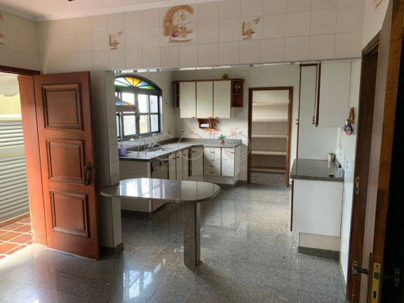 Sobrado com 3 Quartos para Alugar, 402 m² em Vila Harmonia - Araraquara