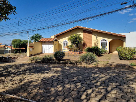 Casa com 3 Quartos à Venda,  em Cidade Jardim - Pirassununga