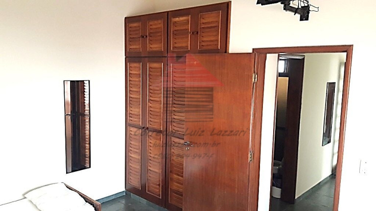 Imagem Casa com 8 Quartos à Venda, 450 m² em Maria Helena Novaes - Peruíbe