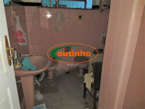 Imagem Casa com 6 Quartos à Venda, 400 m² em Tijuca - Rio De Janeiro Imagem Casa com 6 Quartos à Venda, 400 m² em Tijuca - Rio De Janeiro