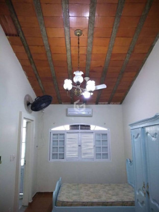 Imagem Casa com 3 Quartos para Alugar, 100 m² em Peruíbe