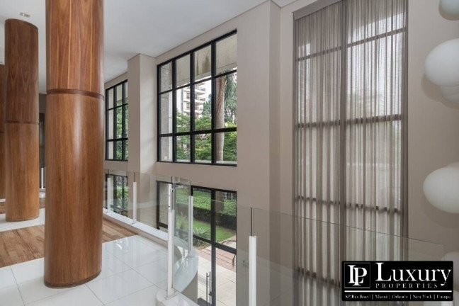 Imagem Apartamento com 4 Quartos à Venda, 346 m² em Moema - São Paulo Imagem Apartamento com 4 Quartos à Venda, 346 m² em Moema - São Paulo