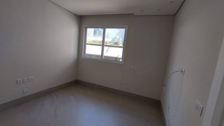 Imagem Casa com 3 Quartos à Venda, 477 m² em Condomínio Florais Itália - Cuiabá