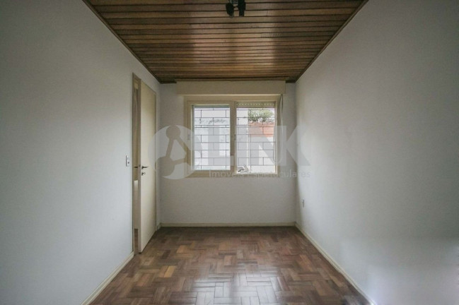 Imagem Imóvel com 3 Quartos à Venda, 158 m² em Sarandi - Porto Alegre Imagem Imóvel com 3 Quartos à Venda, 158 m² em Sarandi - Porto Alegre