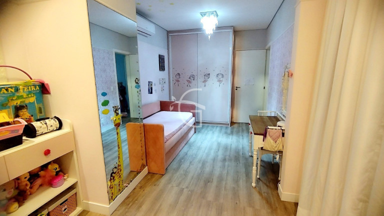 Imagem Casa com 3 Quartos à Venda, em Glória - Joinville Imagem Casa com 3 Quartos à Venda, em Glória - Joinville