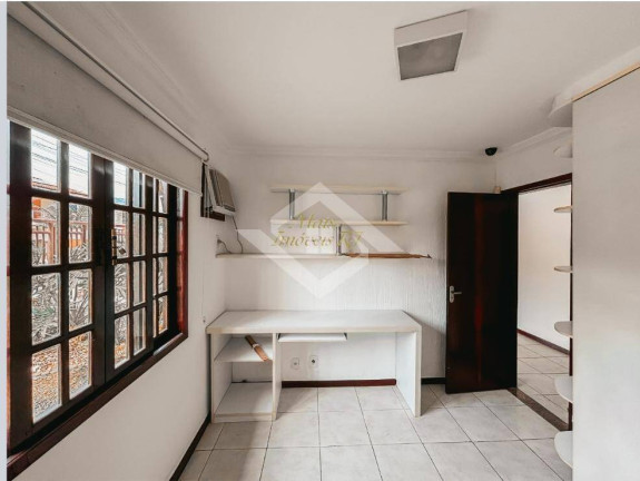 Imagem Casa com 3 Quartos à Venda, 450 m² em Itaipu - Niterói