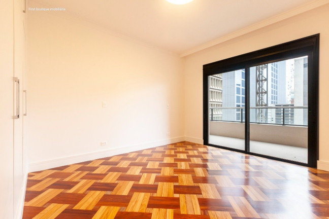 Apartamento com 3 Quartos à Venda,  em Cerqueira César - São Paulo