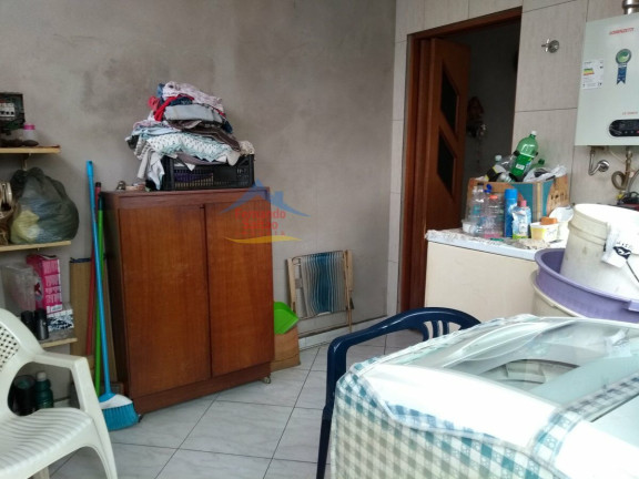 Imagem Sobrado com 3 Quartos à Venda, 220 m² em Vila Lucinda - Santo André