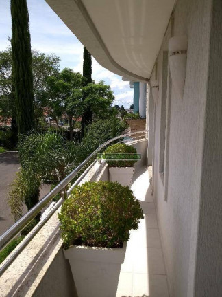 Imagem Casa com 4 Quartos à Venda, 480 m² em Santo Inácio - Curitiba Imagem Casa com 4 Quartos à Venda, 480 m² em Santo Inácio - Curitiba