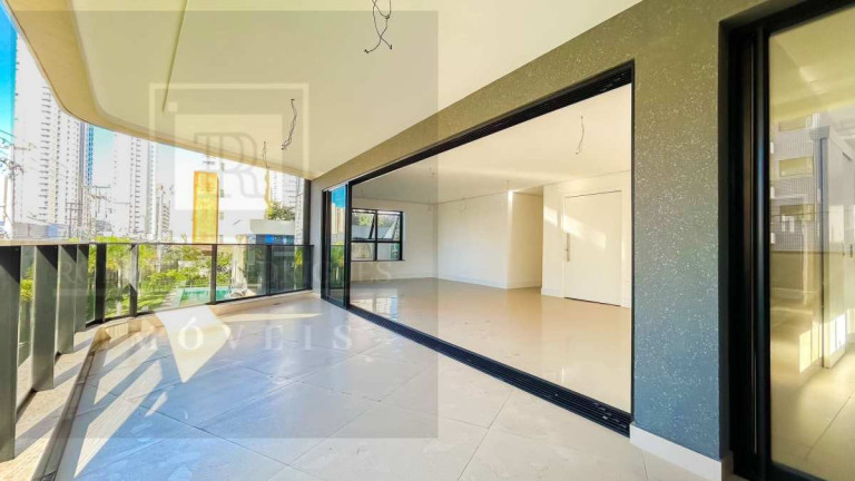 Imagem Apartamento com 4 Quartos à Venda, 254 m² em Meireles - Fortaleza