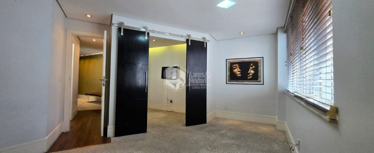 Sala Comercial à Venda, 60 m² em Jardim Paulistano - São Paulo