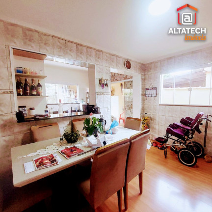 Imagem Casa com 3 Quartos à Venda, 130 m² em Parque Pinheiros - Poços De Caldas