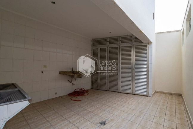 Casa com 3 Quartos à Venda, 240 m² em Vila Firmiano Pinto - São Paulo