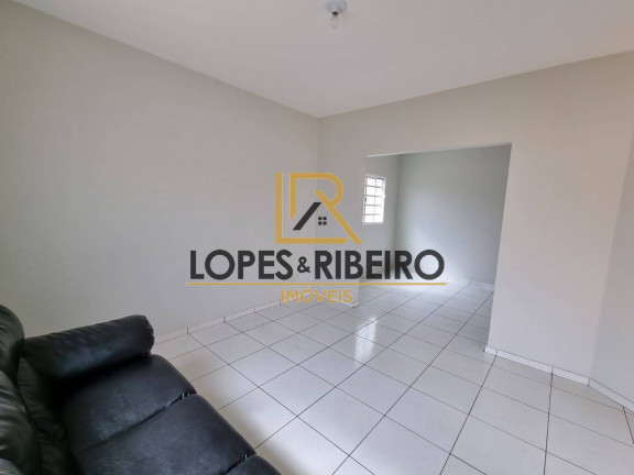Casa com 2 Quartos à Venda, 250 m² em Jardim Itamarati - Botucatu