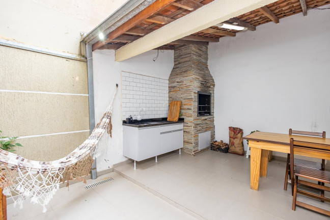 Imagem Sobrado com 3 Quartos à Venda, 225 m² em Campo Comprido - Curitiba Imagem Sobrado com 3 Quartos à Venda, 225 m² em Campo Comprido - Curitiba