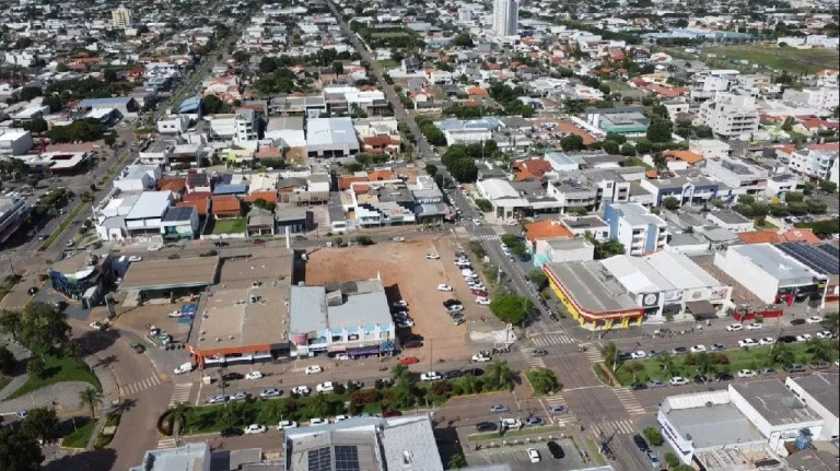 Imagem Galpão à Venda, 1.300 m² em Centro - Sinop Imagem Galpão à Venda, 1.300 m² em Centro - Sinop