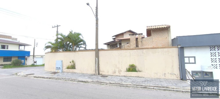 Imagem Casa com 4 Quartos à Venda, 300 m² em Village - Imbituba Imagem Casa com 4 Quartos à Venda, 300 m² em Village - Imbituba