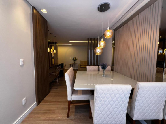 Imagem Apartamento com 2 Quartos à Venda, 77 m²