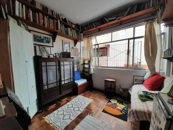 Kitnet com 1 Quarto à Venda, 15 m² em Taumaturgo - Teresópolis