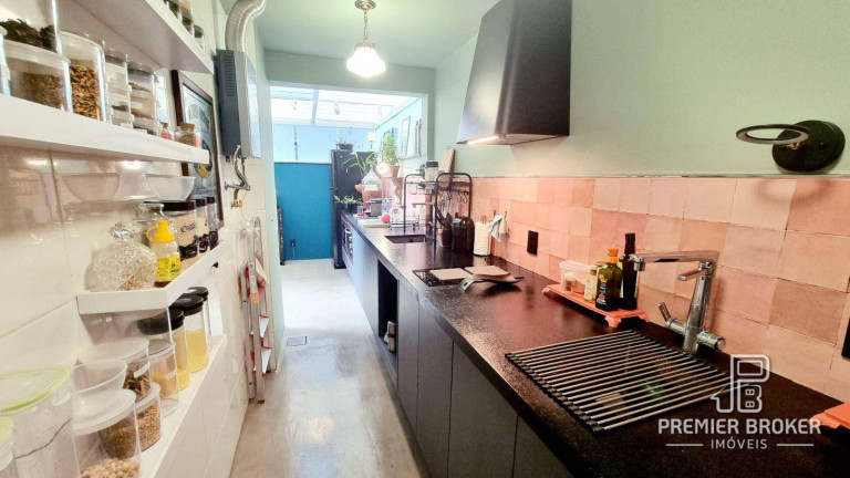 Imagem Apartamento com 1 Quarto à Venda, 68 m² em Várzea - Teresópolis