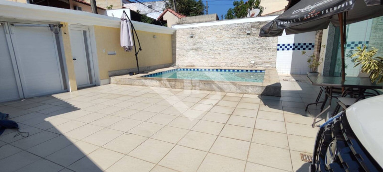Imagem Casa com 3 Quartos à Venda, 322 m² em Taquara - Rio De Janeiro Imagem Casa com 3 Quartos à Venda, 322 m² em Taquara - Rio De Janeiro