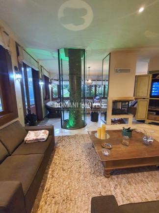 Imagem Casa com 6 Quartos à Venda, 735 m² em Região Do Atalaia - Campos Do Jordão