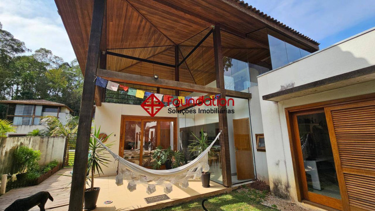 Imagem Casa de Condomínio com 3 Quartos à Venda, 585 m² em Chácara Dos Junqueiras - Carapicuíba