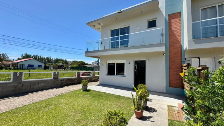 Imagem Imóvel com 3 Quartos à Venda, 130 m² em Centro - Xangri-lá