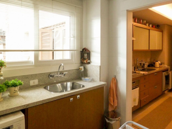 Imagem Apartamento com 3 Quartos à Venda, 188 m² em Centro - Gramado