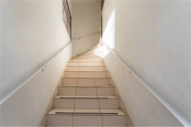 Imagem Apartamento com 1 Quarto à Venda, 43 m² em Passo Da Areia - Porto Alegre Imagem Apartamento com 1 Quarto à Venda, 43 m² em Passo Da Areia - Porto Alegre
