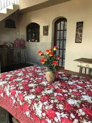 Imagem Casa com 4 Quartos à Venda, 200 m² em Galo Branco - São Gonçalo Imagem Casa com 4 Quartos à Venda, 200 m² em Galo Branco - São Gonçalo