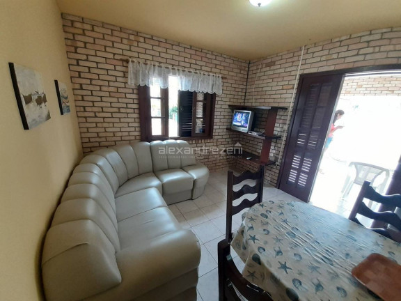 Imagem Casa com 2 Quartos para Temporada, 55 m² em Bombas - Bombinhas Imagem Casa com 2 Quartos para Temporada, 55 m² em Bombas - Bombinhas