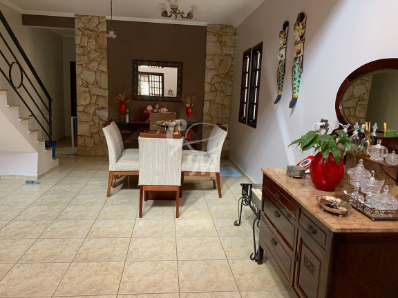 Imagem Casa com 2 Quartos à Venda, 275 m² em Horto Santo Antonio - Jundiaí