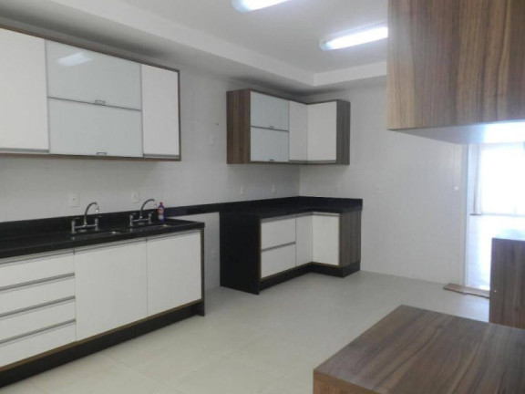 Imagem Imóvel com 3 Quartos à Venda, 477 m² em Praia Campista - Macaé Imagem Imóvel com 3 Quartos à Venda, 477 m² em Praia Campista - Macaé