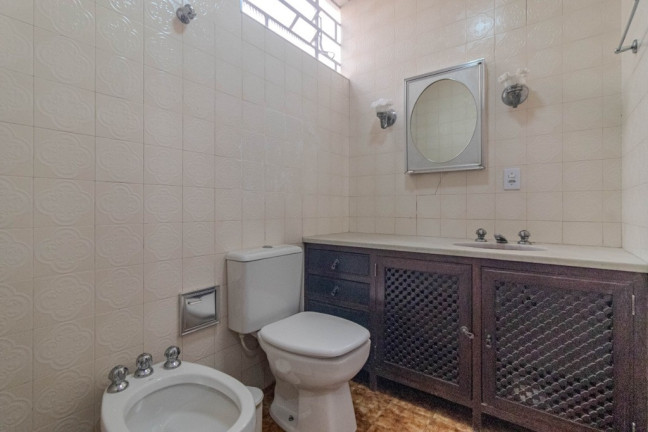 Imagem Casa com 3 Quartos à Venda, 259 m² em Bom Jesus - Porto Alegre