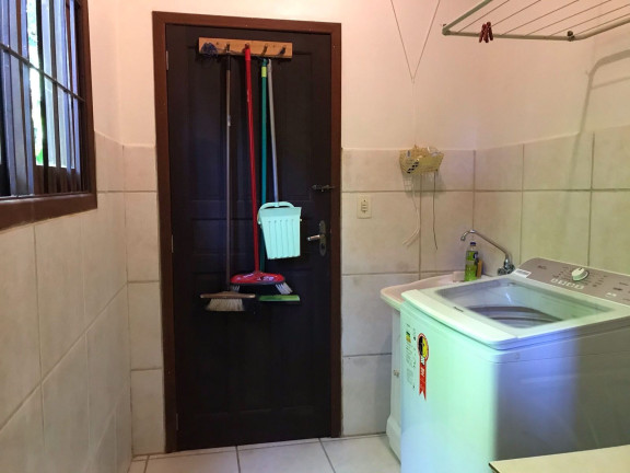 Imagem Imóvel com 4 Quartos à Venda, em Praia Do Rosa - Imbituba Imagem Imóvel com 4 Quartos à Venda, em Praia Do Rosa - Imbituba