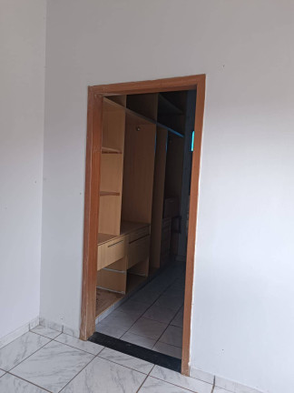 Imagem Casa com 3 Quartos à Venda, 200 m² em Jardim Petrópolis - Goiânia Imagem Casa com 3 Quartos à Venda, 200 m² em Jardim Petrópolis - Goiânia