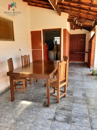 Imagem Imóvel com 3 Quartos à Venda, 2.500 m² em Vale Dos Lagos - Tatuí