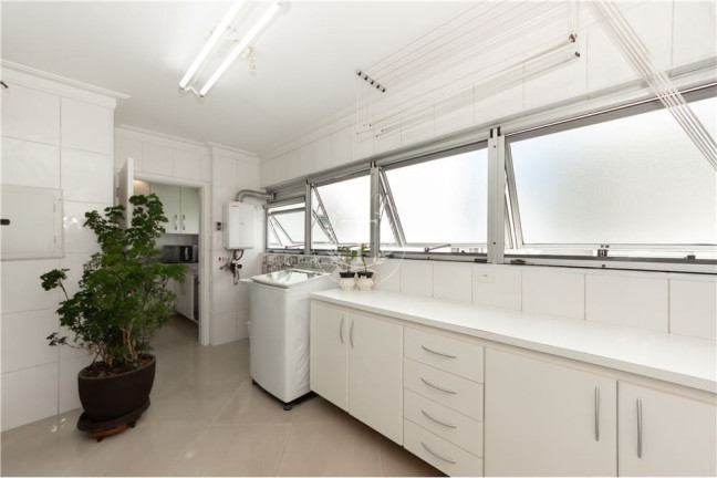 Imagem Apartamento com 3 Quartos à Venda, 169 m² em Moema - São Paulo