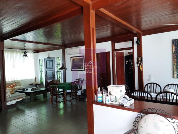 Imagem Casa com 5 Quartos à Venda, 140 m² em Enseada - Guarujá Imagem Casa com 5 Quartos à Venda, 140 m² em Enseada - Guarujá