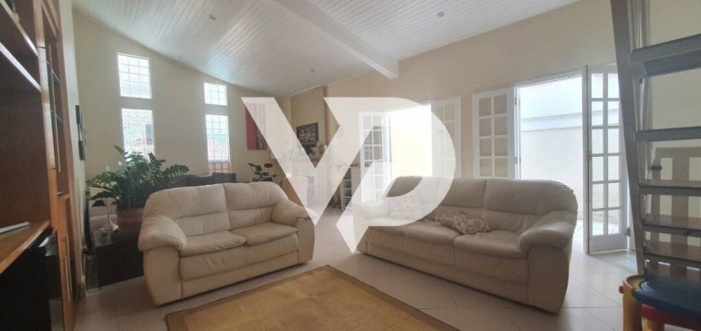 Imagem Casa com 3 Quartos à Venda, 250 m² em Alphaville - Santana De Parnaíba Imagem Casa com 3 Quartos à Venda, 250 m² em Alphaville - Santana De Parnaíba