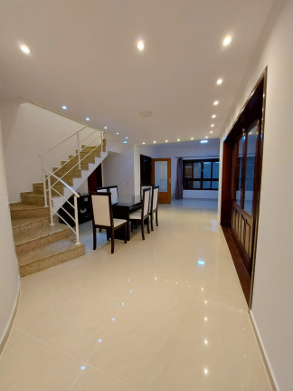 Imagem Casa com 3 Quartos à Venda, 321 m² em Jardim Paulista - Atibaia Imagem Casa com 3 Quartos à Venda, 321 m² em Jardim Paulista - Atibaia