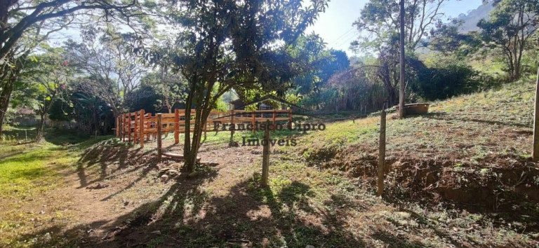 Imagem Imóvel com 2 Quartos à Venda, 84.700 m² em Coloninha - Guaratinguetá Imagem Imóvel com 2 Quartos à Venda, 84.700 m² em Coloninha - Guaratinguetá