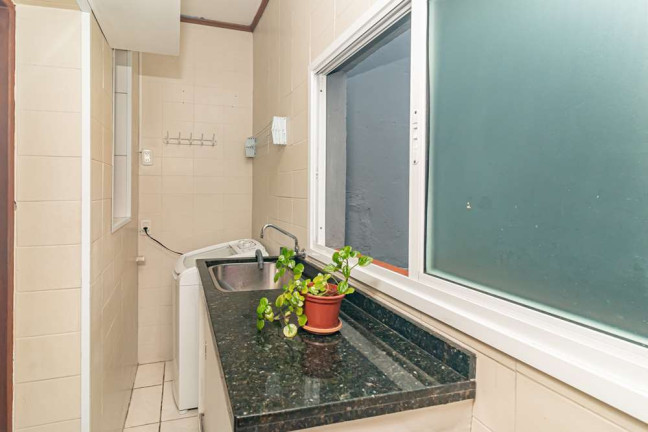 Imagem Imóvel com 3 Quartos à Venda, em Petrópolis - Porto Alegre Imagem Imóvel com 3 Quartos à Venda, em Petrópolis - Porto Alegre