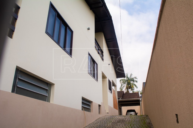 Imagem Casa com 5 Quartos à Venda, 359 m² em Nova Brasília - Joinville Imagem Casa com 5 Quartos à Venda, 359 m² em Nova Brasília - Joinville
