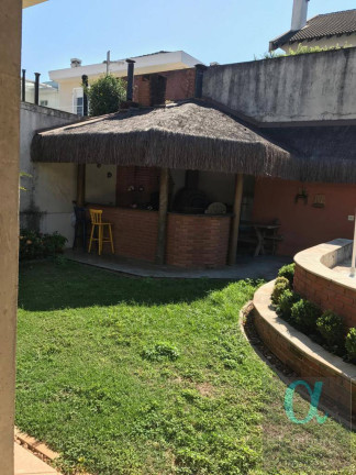 Imagem Casa com 4 Quartos à Venda, 300 m² em Alphaville Residencial Dois - Barueri Imagem Casa com 4 Quartos à Venda, 300 m² em Alphaville Residencial Dois - Barueri
