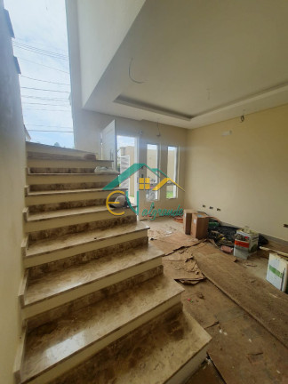 Imagem Sobrado com 3 Quartos à Venda, 162 m² em Tingui - Curitiba Imagem Sobrado com 3 Quartos à Venda, 162 m² em Tingui - Curitiba