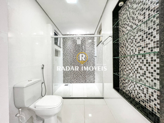 Imagem Apartamento com 4 Quartos à Venda, 270 m² em Algodoal - Cabo Frio