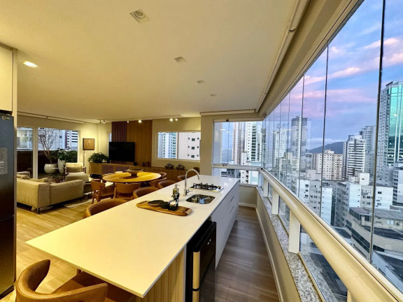 Imagem Cobertura com 4 Quartos à Venda, 240 m² em Centro - Balneário Camboriú